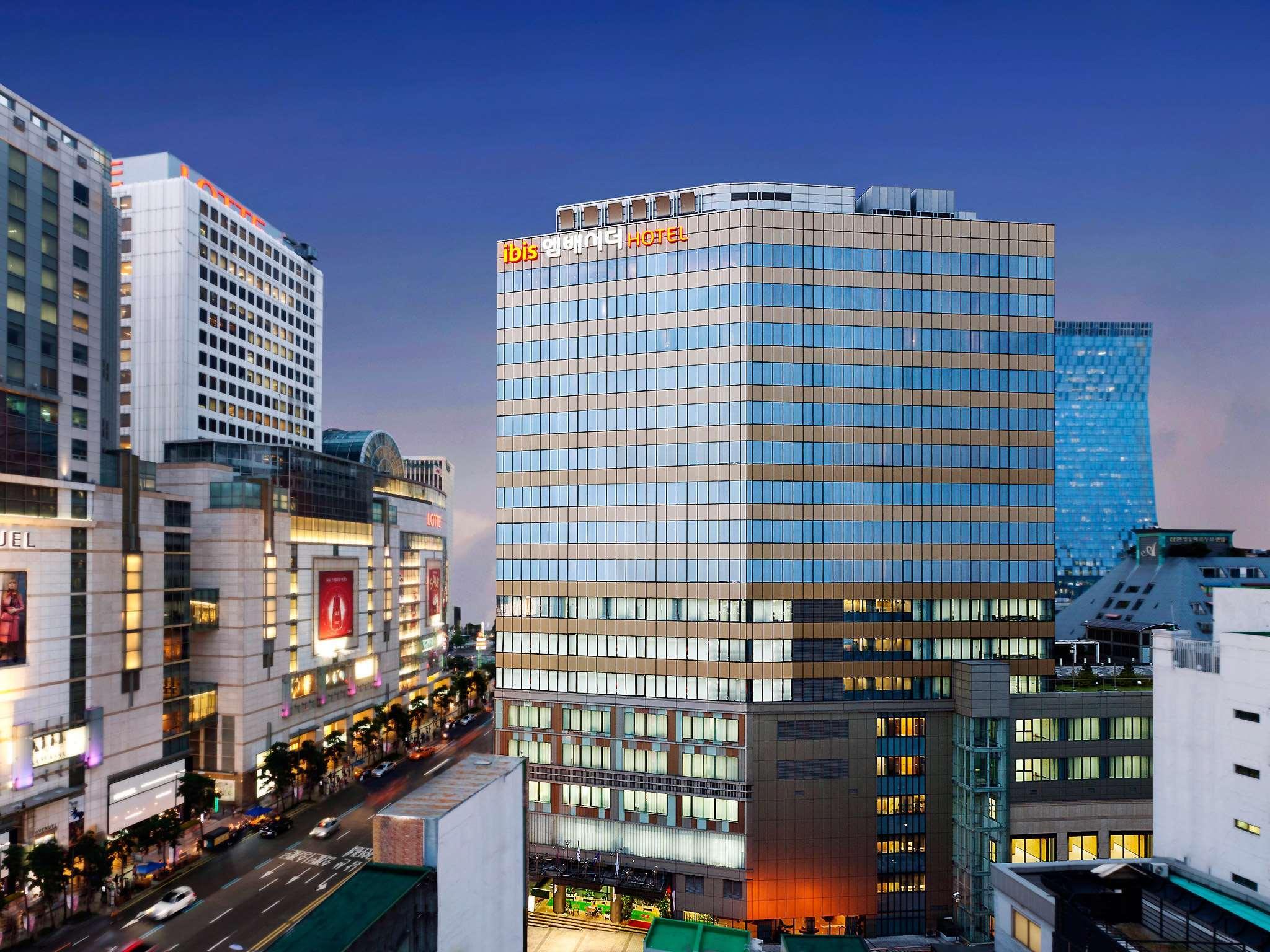 Hotel Ibis Ambassador Myeongdong 3*