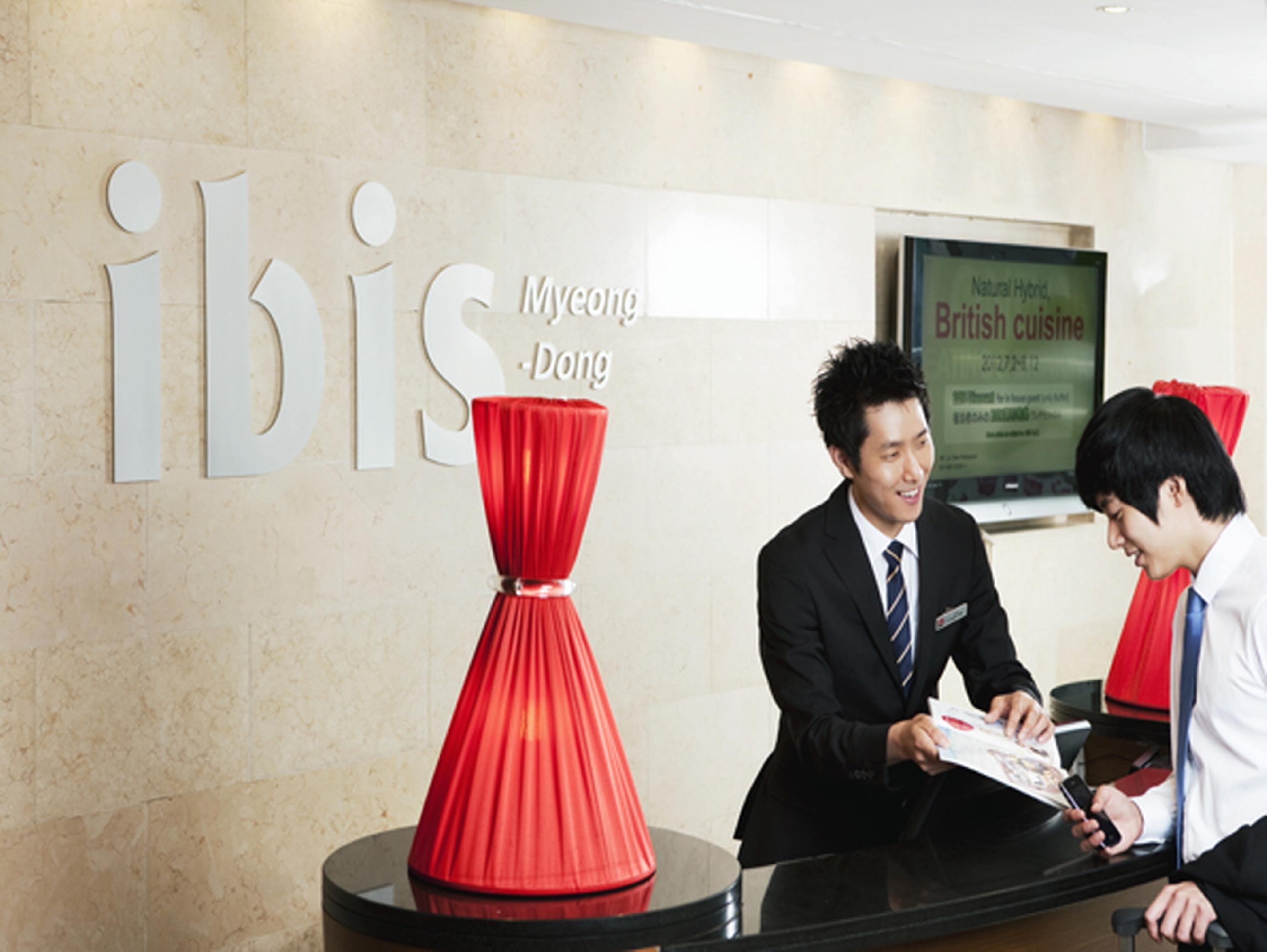 Ibis Ambassador Myeongdong Hotel 3*