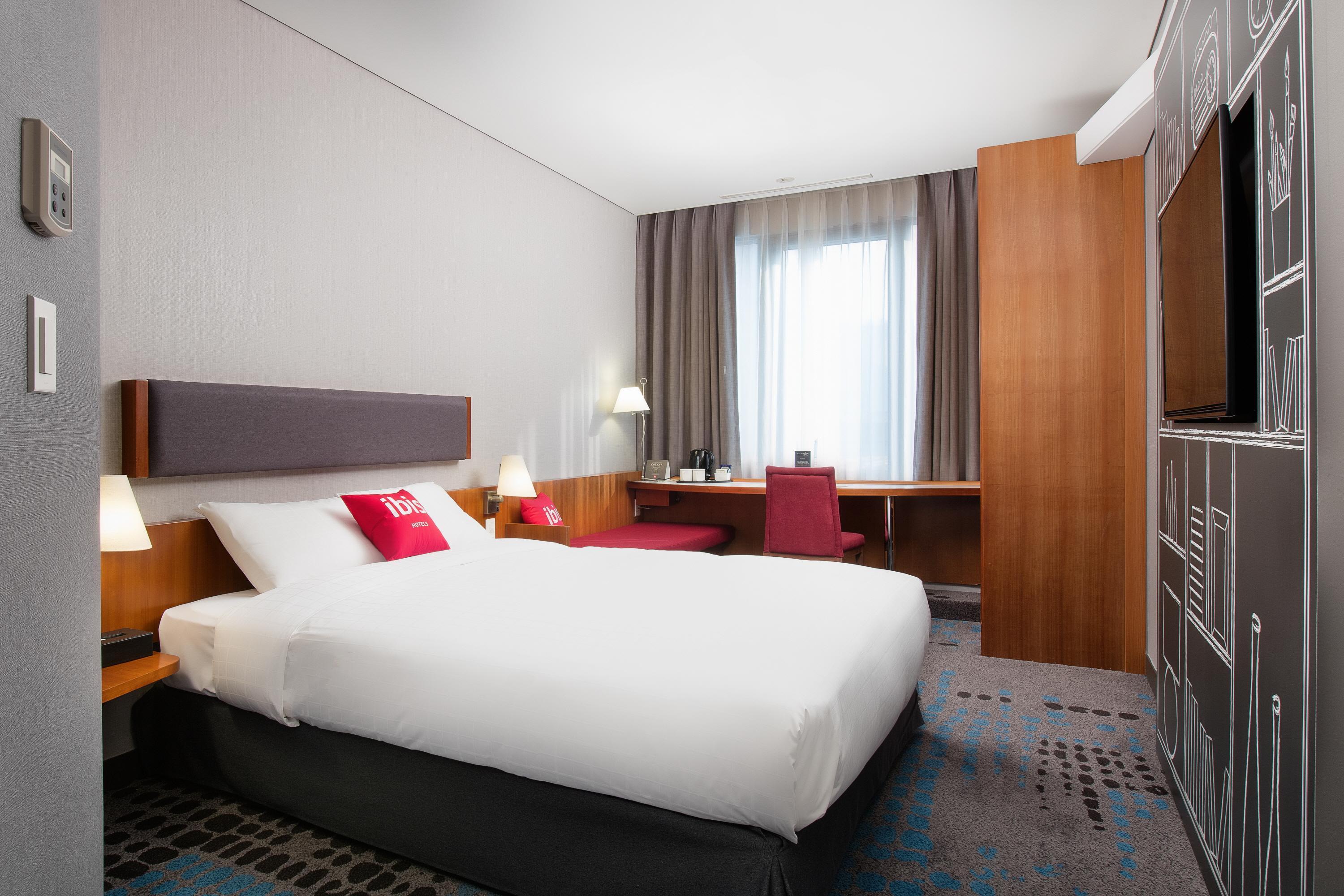 Ibis Ambassador Myeongdong 3*