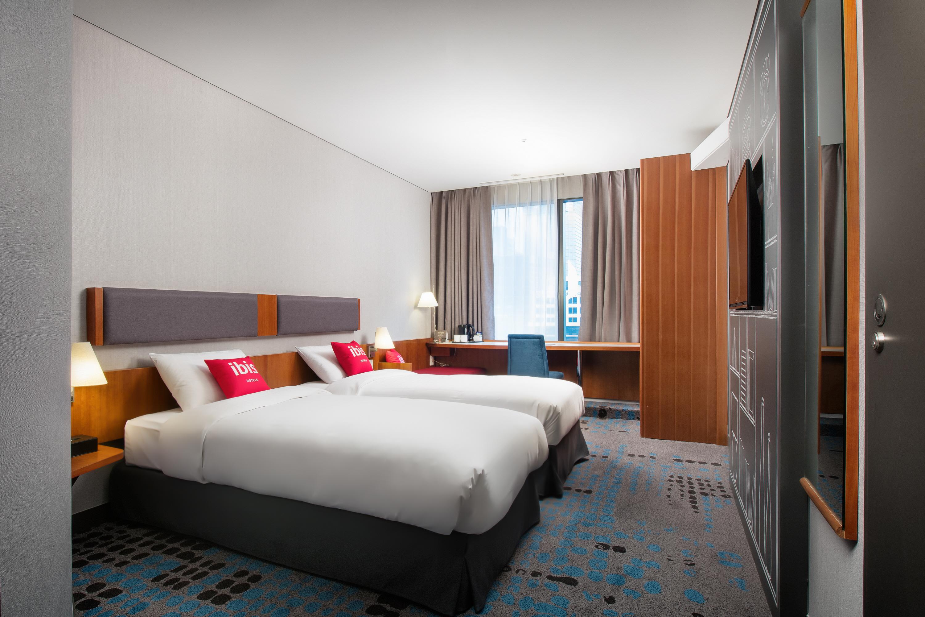 Hotel Ibis Ambassador Myeongdong 3*