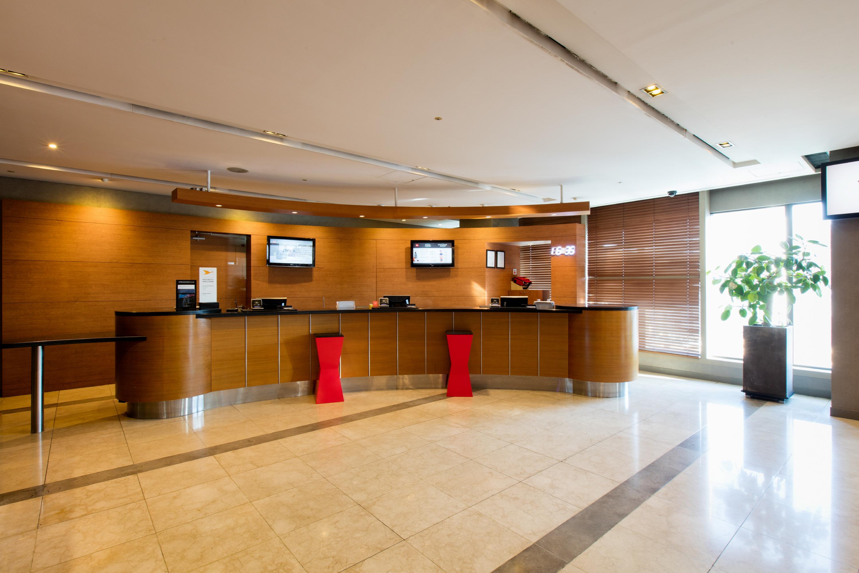 Ibis Ambassador Myeongdong Hotel 3*