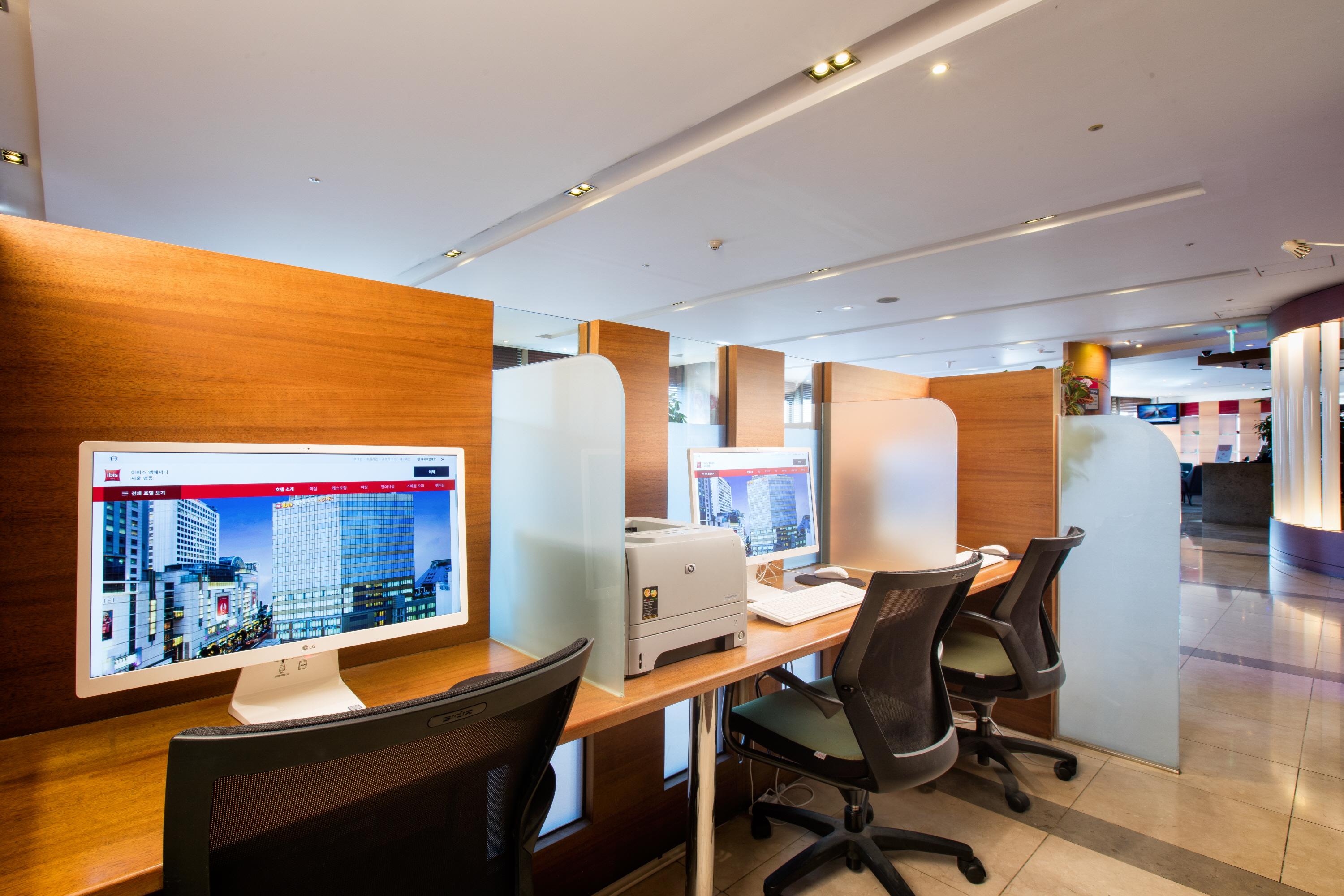 Hotel Ibis Ambassador Myeongdong 3*