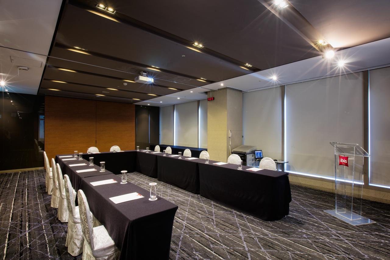 Ibis Ambassador Myeongdong Hotel 3*